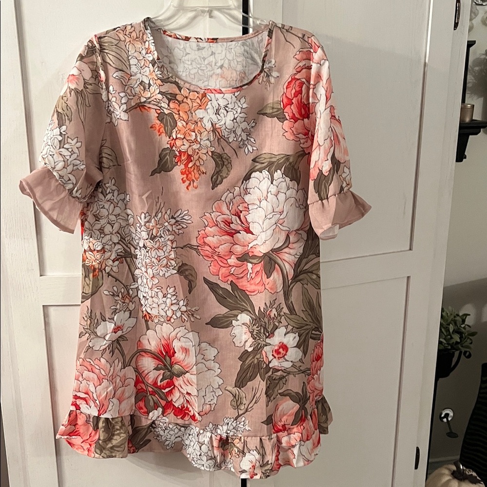 Floral Print Tunic Top by Cherry Betty